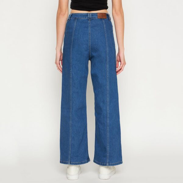 Women Solid Mid Blue Jeans - Image 2