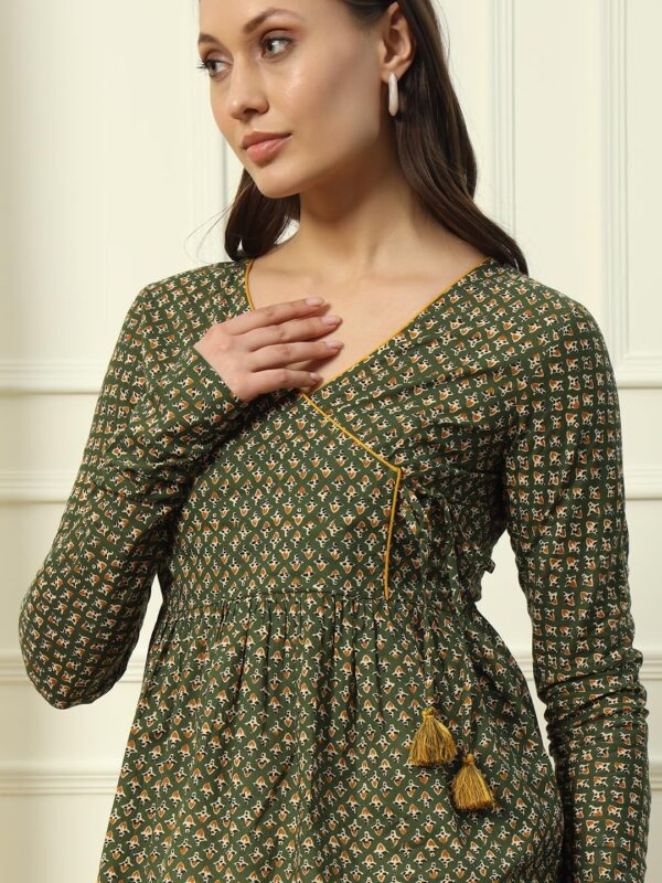 Women's Green Cotton Top with Lace Detail and Printed Pattern - Image 7